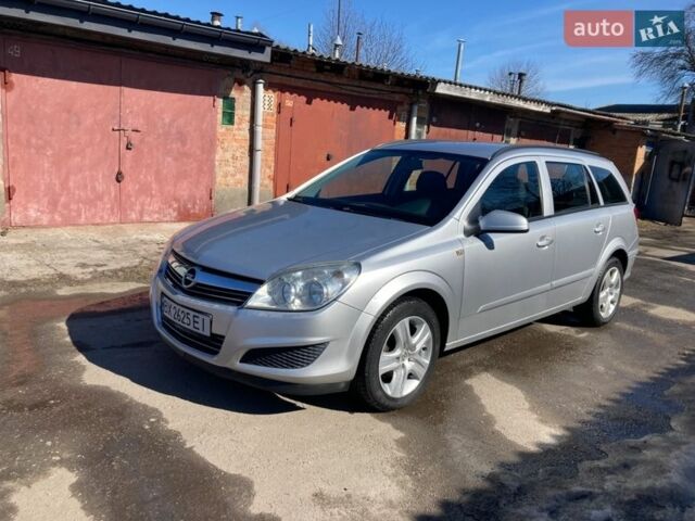 Серый Опель Астра, объемом двигателя 1.7 л и пробегом 244 тыс. км за 5700 $, фото 1 на Automoto.ua