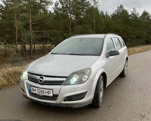 Серый Опель Астра, объемом двигателя 1.69 л и пробегом 306 тыс. км за 4200 $, фото 1 на Automoto.ua