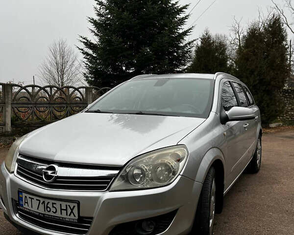 Сірий Опель Астра, об'ємом двигуна 1.69 л та пробігом 200 тис. км за 4499 $, фото 1 на Automoto.ua