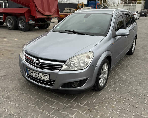 Сірий Опель Астра, об'ємом двигуна 1.6 л та пробігом 288 тис. км за 4000 $, фото 1 на Automoto.ua