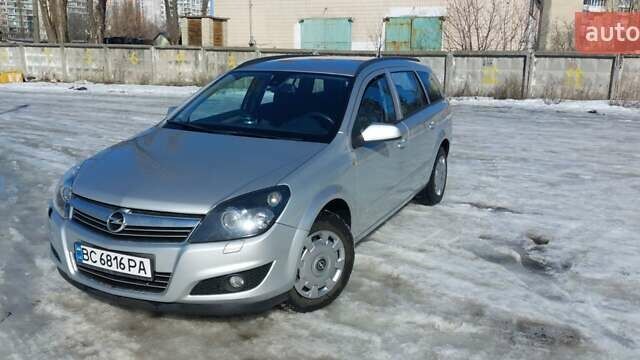 Серый Опель Астра, объемом двигателя 1.8 л и пробегом 265 тыс. км за 5000 $, фото 1 на Automoto.ua