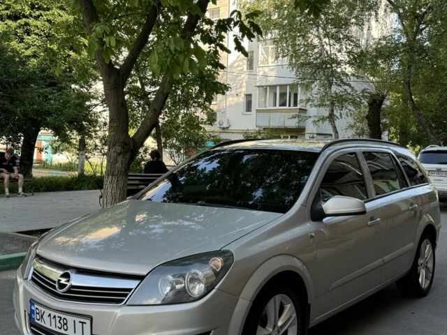 Сірий Опель Астра, об'ємом двигуна 1.7 л та пробігом 400 тис. км за 4100 $, фото 1 на Automoto.ua