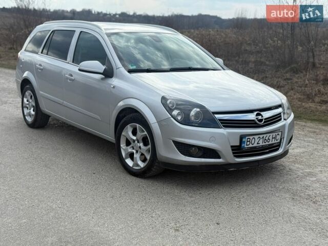 Серый Опель Астра, объемом двигателя 1.7 л и пробегом 236 тыс. км за 4999 $, фото 1 на Automoto.ua