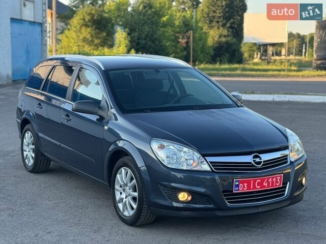 Сірий Опель Астра, об'ємом двигуна 1.6 л та пробігом 266 тис. км за 5400 $, фото 1 на Automoto.ua