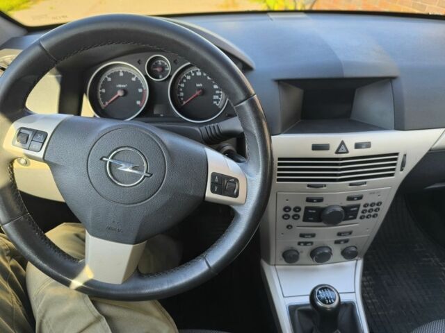 Сірий Опель Астра, об'ємом двигуна 1.7 л та пробігом 298 тис. км за 3200 $, фото 1 на Automoto.ua
