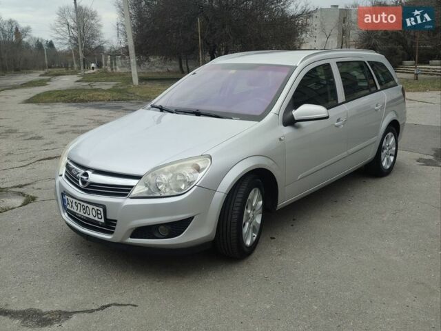 Серый Опель Астра, объемом двигателя 1.6 л и пробегом 217 тыс. км за 5500 $, фото 1 на Automoto.ua