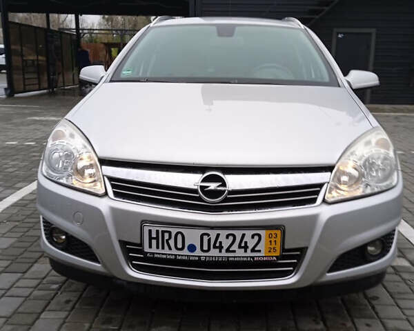 Сірий Опель Астра, об'ємом двигуна 1.6 л та пробігом 175 тис. км за 5600 $, фото 1 на Automoto.ua