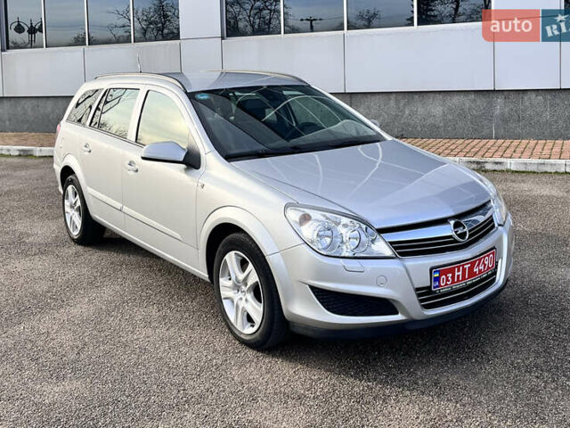 Серый Опель Астра, объемом двигателя 1.6 л и пробегом 230 тыс. км за 5950 $, фото 1 на Automoto.ua