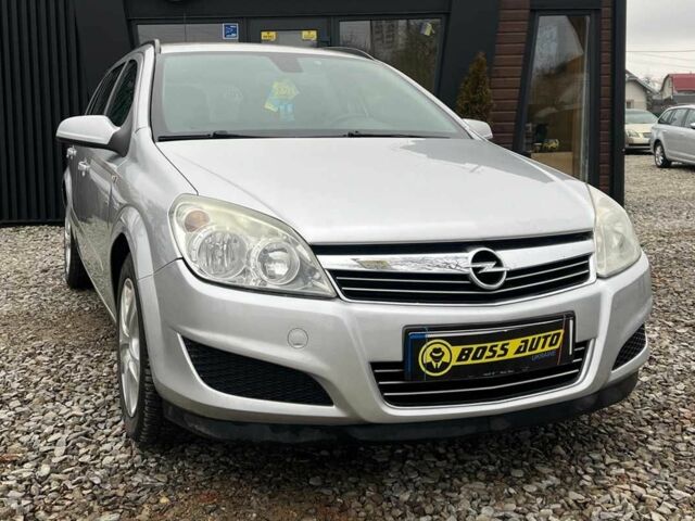 Серый Опель Астра, объемом двигателя 1.7 л и пробегом 300 тыс. км за 6100 $, фото 1 на Automoto.ua