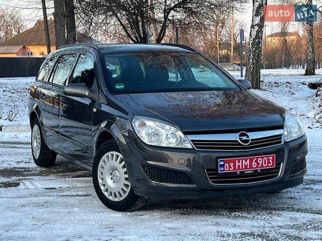 Серый Опель Астра, объемом двигателя 0 л и пробегом 208 тыс. км за 5599 $, фото 1 на Automoto.ua