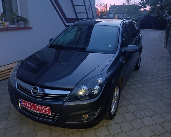 Сірий Опель Астра, об'ємом двигуна 1.6 л та пробігом 177 тис. км за 6300 $, фото 1 на Automoto.ua