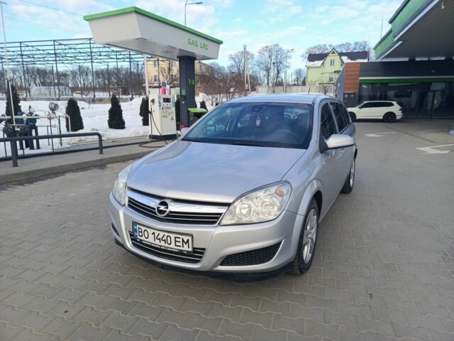 Серый Опель Астра, объемом двигателя 1.9 л и пробегом 330 тыс. км за 4500 $, фото 1 на Automoto.ua