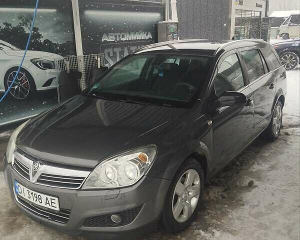 Серый Опель Астра, объемом двигателя 1.69 л и пробегом 267 тыс. км за 5750 $, фото 1 на Automoto.ua