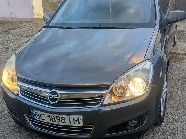 Сірий Опель Астра, об'ємом двигуна 1.69 л та пробігом 311 тис. км за 4800 $, фото 1 на Automoto.ua