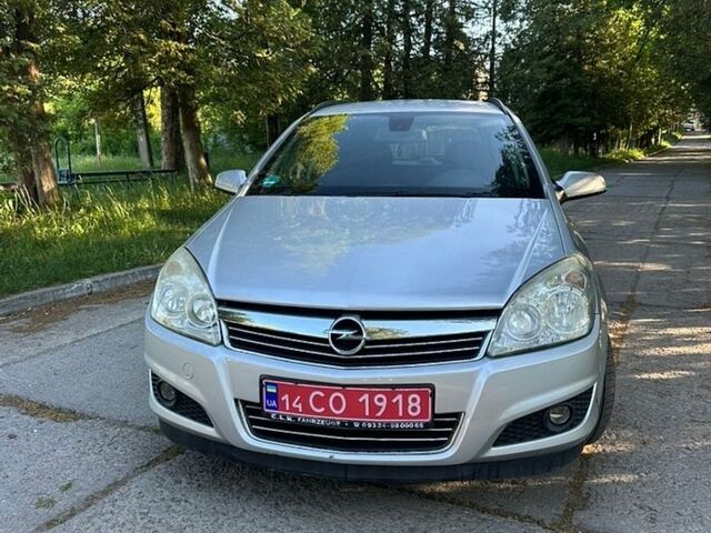 Серый Опель Астра, объемом двигателя 1.6 л и пробегом 226 тыс. км за 5300 $, фото 1 на Automoto.ua