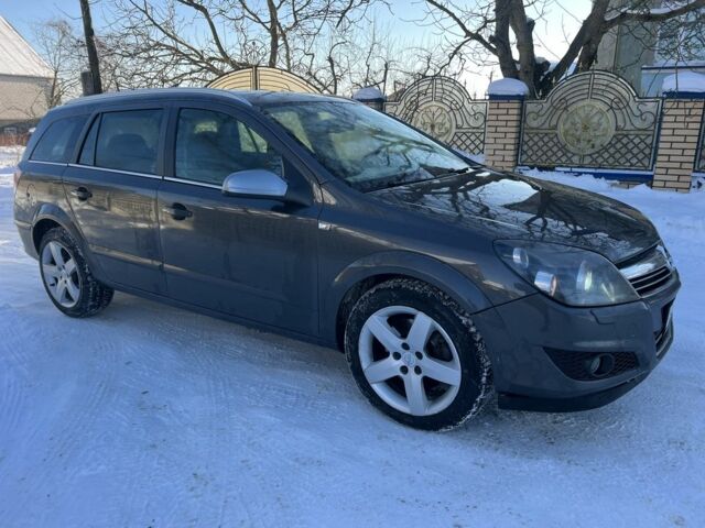 Серый Опель Астра, объемом двигателя 1.7 л и пробегом 348 тыс. км за 4700 $, фото 1 на Automoto.ua