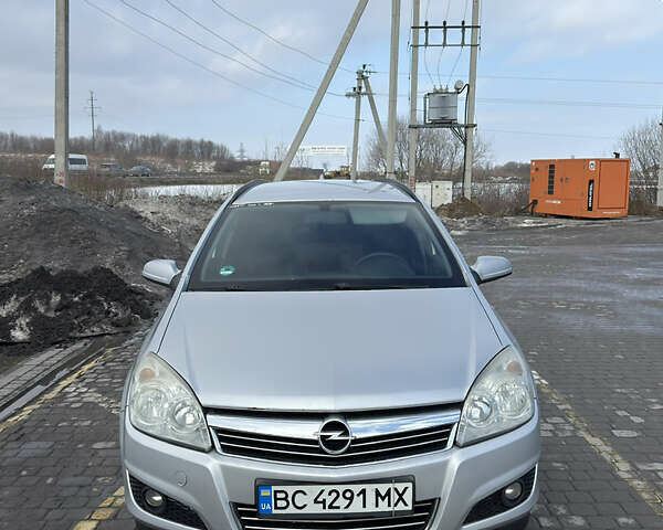 Серый Опель Астра, объемом двигателя 1.7 л и пробегом 199 тыс. км за 4750 $, фото 1 на Automoto.ua
