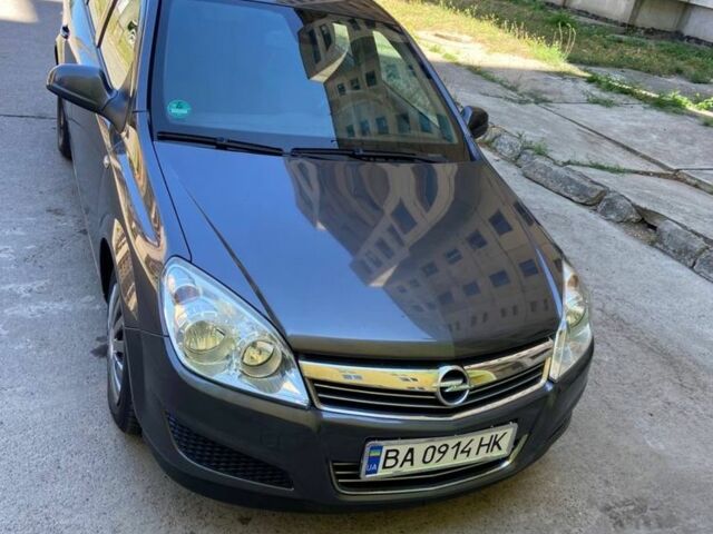 Серый Опель Астра, объемом двигателя 1.4 л и пробегом 213 тыс. км за 5800 $, фото 1 на Automoto.ua
