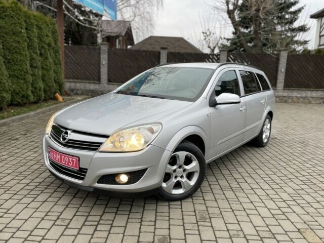 Серый Опель Астра, объемом двигателя 1.6 л и пробегом 206 тыс. км за 5380 $, фото 1 на Automoto.ua