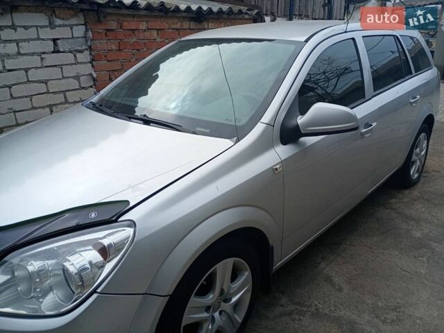 Серый Опель Астра, объемом двигателя 1.91 л и пробегом 317 тыс. км за 4800 $, фото 1 на Automoto.ua