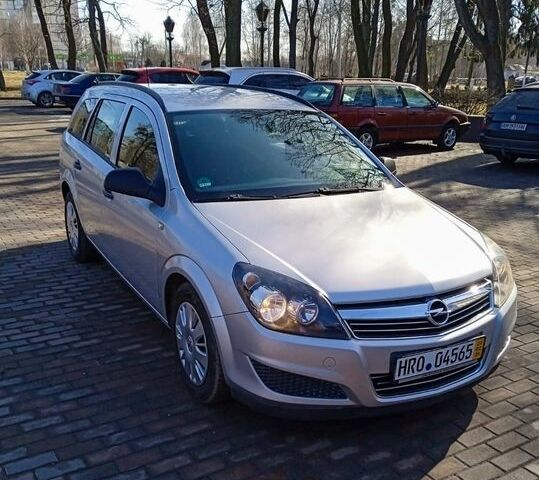 Серый Опель Астра, объемом двигателя 1.6 л и пробегом 195 тыс. км за 5950 $, фото 1 на Automoto.ua
