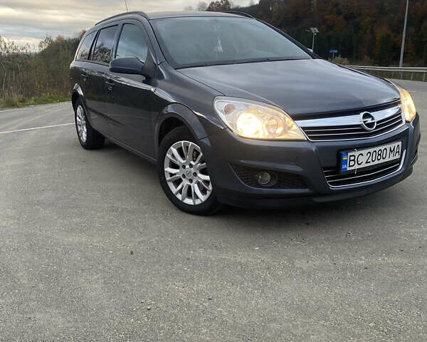 Серый Опель Астра, объемом двигателя 1.7 л и пробегом 275 тыс. км за 6300 $, фото 1 на Automoto.ua