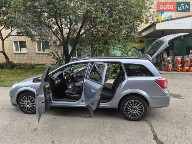 Сірий Опель Астра, об'ємом двигуна 1.7 л та пробігом 246 тис. км за 4850 $, фото 1 на Automoto.ua