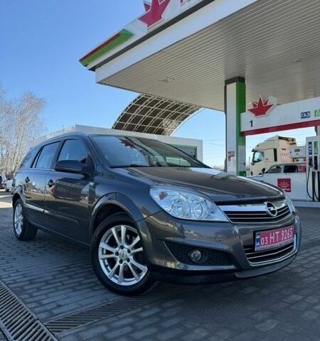 Серый Опель Астра, объемом двигателя 1.6 л и пробегом 187 тыс. км за 6400 $, фото 1 на Automoto.ua