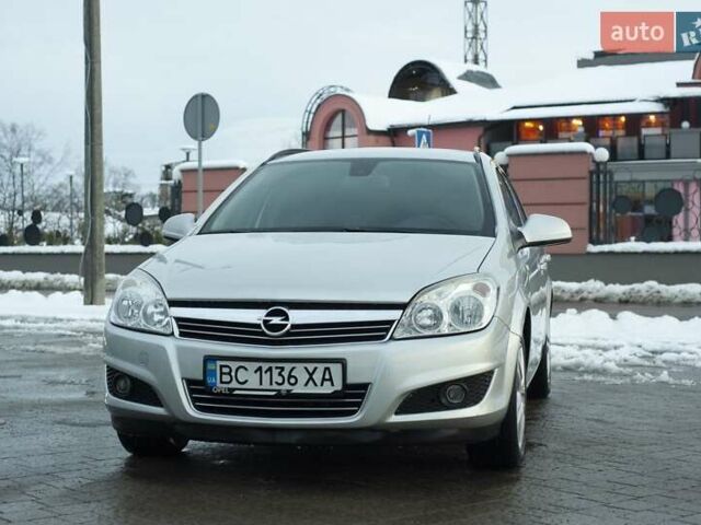 Сірий Опель Астра, об'ємом двигуна 1.7 л та пробігом 220 тис. км за 5600 $, фото 1 на Automoto.ua