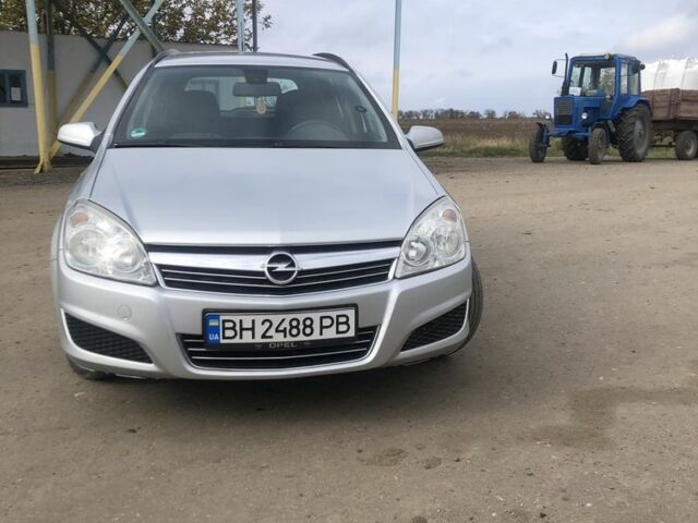Сірий Опель Астра, об'ємом двигуна 1.7 л та пробігом 199 тис. км за 5600 $, фото 1 на Automoto.ua
