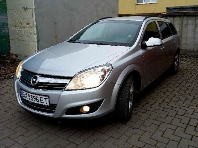 Серый Опель Астра, объемом двигателя 1.6 л и пробегом 280 тыс. км за 5300 $, фото 1 на Automoto.ua