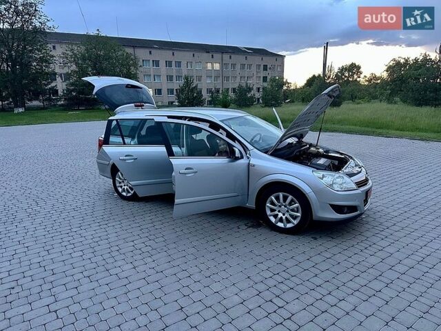 Серый Опель Астра, объемом двигателя 1.6 л и пробегом 187 тыс. км за 6197 $, фото 1 на Automoto.ua