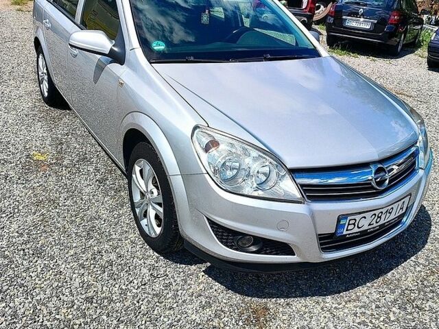 Сірий Опель Астра, об'ємом двигуна 1.7 л та пробігом 254 тис. км за 4800 $, фото 1 на Automoto.ua
