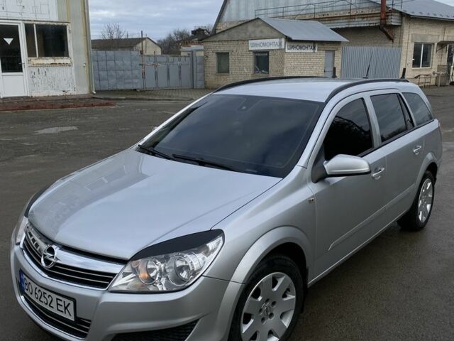Серый Опель Астра, объемом двигателя 1.7 л и пробегом 281 тыс. км за 4999 $, фото 1 на Automoto.ua