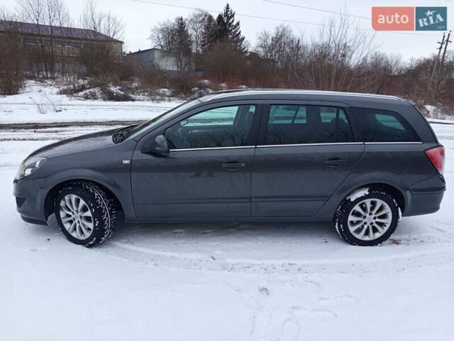 Серый Опель Астра, объемом двигателя 1.6 л и пробегом 297 тыс. км за 6350 $, фото 1 на Automoto.ua