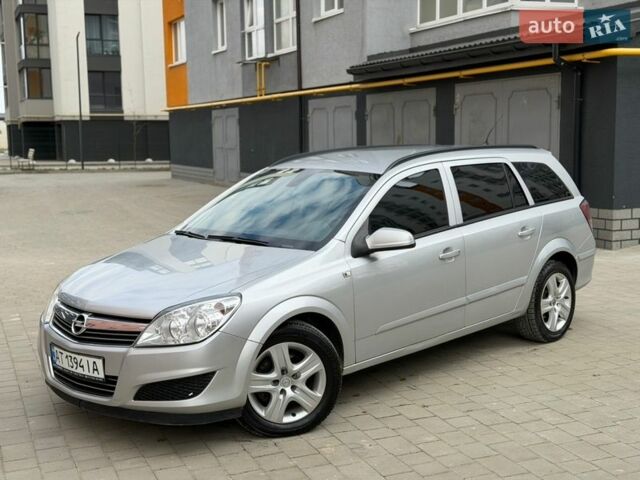 Серый Опель Астра, объемом двигателя 1.7 л и пробегом 291 тыс. км за 4399 $, фото 1 на Automoto.ua
