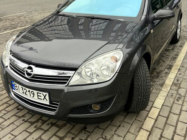 Серый Опель Астра, объемом двигателя 1.8 л и пробегом 243 тыс. км за 6000 $, фото 1 на Automoto.ua