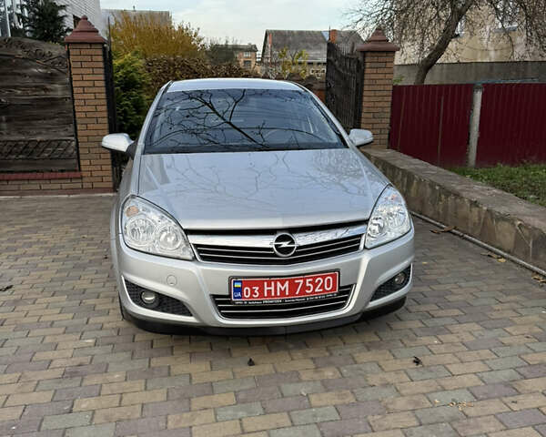 Сірий Опель Астра, об'ємом двигуна 1.7 л та пробігом 254 тис. км за 6800 $, фото 1 на Automoto.ua