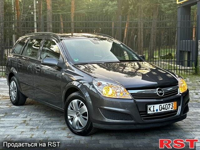 Серый Опель Астра, объемом двигателя 1.6 л и пробегом 242 тыс. км за 6450 $, фото 1 на Automoto.ua