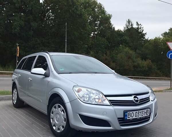 Серый Опель Астра, объемом двигателя 1.8 л и пробегом 106 тыс. км за 7300 $, фото 1 на Automoto.ua