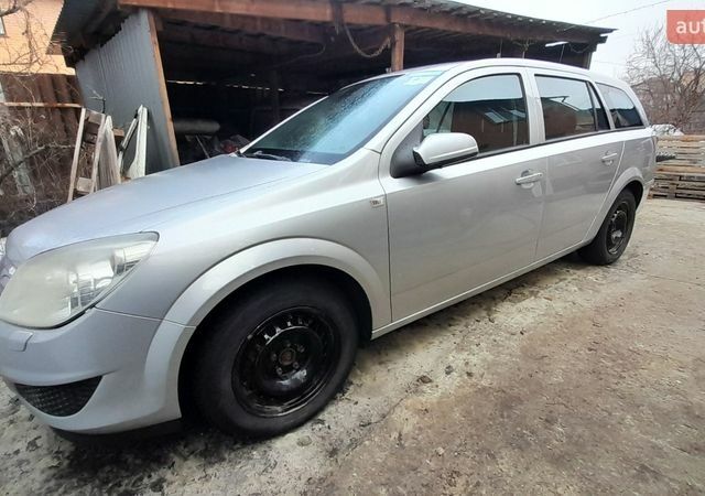 Серый Опель Астра, объемом двигателя 1.69 л и пробегом 293 тыс. км за 5200 $, фото 1 на Automoto.ua