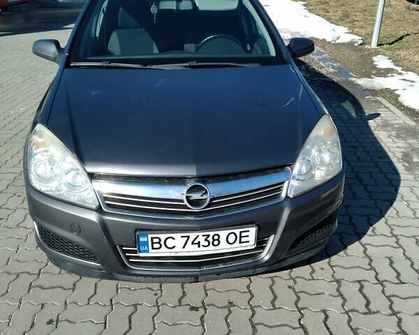 Серый Опель Астра, объемом двигателя 1.6 л и пробегом 190 тыс. км за 5100 $, фото 1 на Automoto.ua
