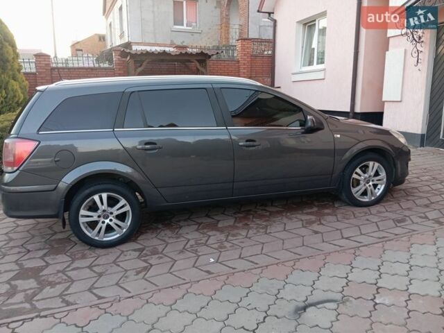 Сірий Опель Астра, об'ємом двигуна 1.69 л та пробігом 299 тис. км за 5400 $, фото 1 на Automoto.ua