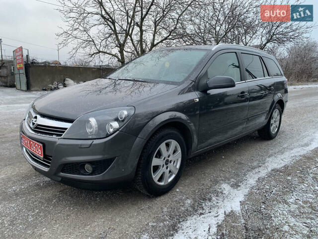Серый Опель Астра, объемом двигателя 0 л и пробегом 224 тыс. км за 6300 $, фото 1 на Automoto.ua