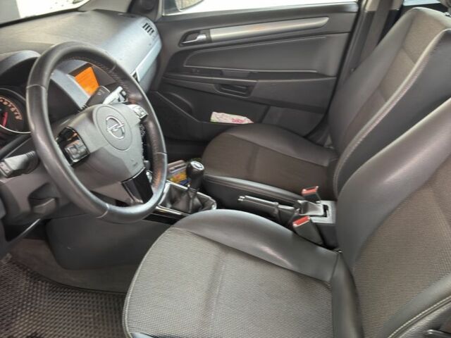 Сірий Опель Астра, об'ємом двигуна 1.6 л та пробігом 226 тис. км за 6100 $, фото 1 на Automoto.ua