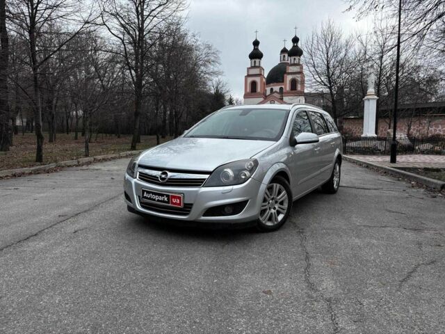 Серый Опель Астра, объемом двигателя 1.9 л и пробегом 222 тыс. км за 5990 $, фото 1 на Automoto.ua