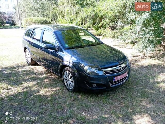 Серый Опель Астра, объемом двигателя 1.6 л и пробегом 221 тыс. км за 5300 $, фото 1 на Automoto.ua