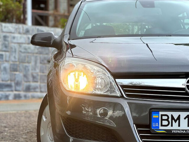 Серый Опель Астра, объемом двигателя 1.6 л и пробегом 253 тыс. км за 5800 $, фото 1 на Automoto.ua