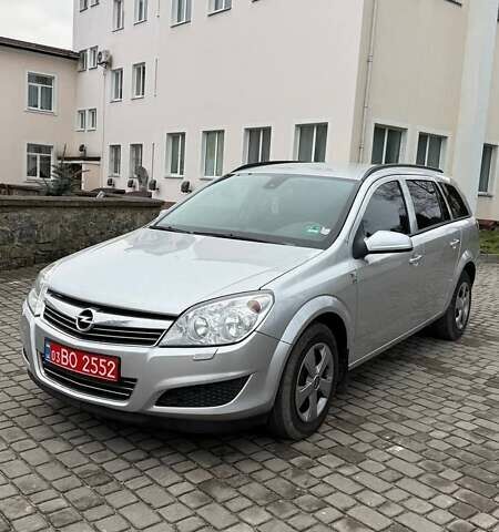 Серый Опель Астра, объемом двигателя 1.7 л и пробегом 267 тыс. км за 5300 $, фото 1 на Automoto.ua