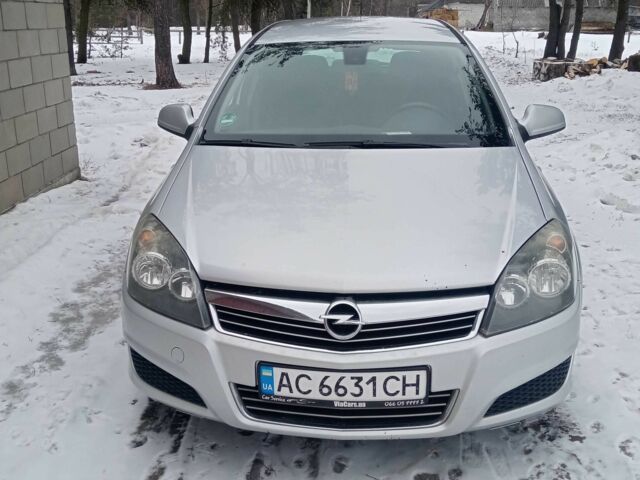 Серый Опель Астра, объемом двигателя 1.7 л и пробегом 292 тыс. км за 5000 $, фото 1 на Automoto.ua